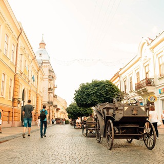 Чернівці ❤️🗞⌚️🌆☕️🌤